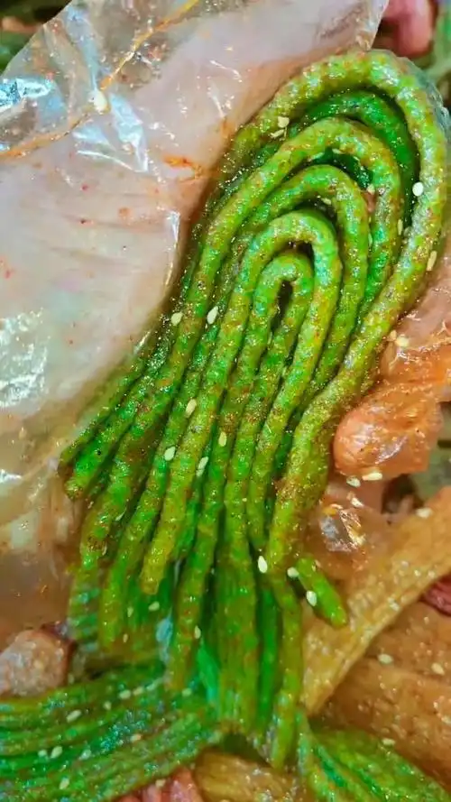 绿色辣条小时候的回忆,这样的营养辣条你值得拥有!