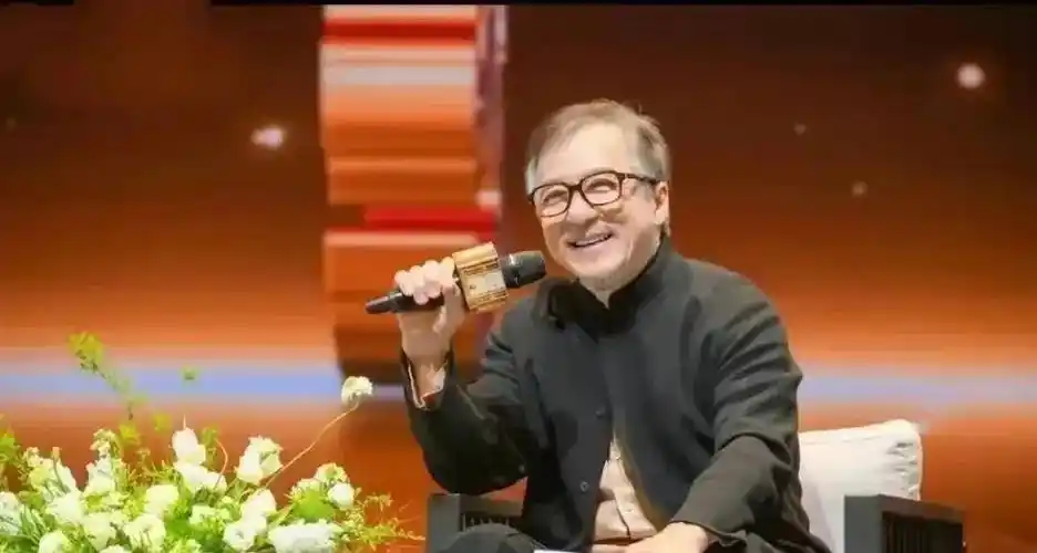 成龙70岁生日这天江湖地位人情世故在他身上体现的淋漓尽致