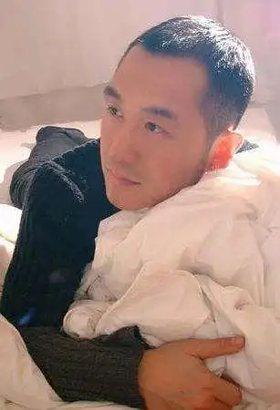 因《大中国》成名的高枫,34岁因病去世,最后一张专辑引人深思