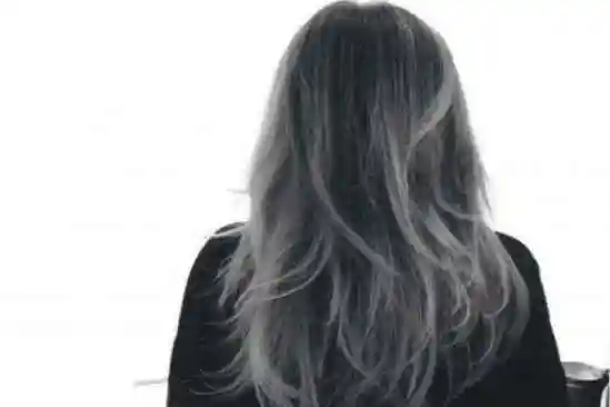 漂头发几个月可以烫发漂头发和染头发的区别