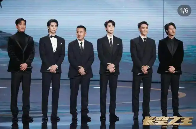 王一博的身高可对比的人太多了,不止刘冲,还有肖战,于适,陈晓,易烊