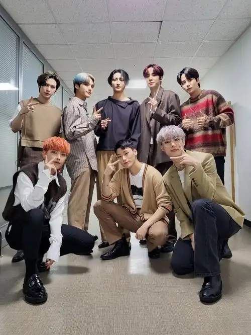 能给我推荐一个韩国五代男团吗