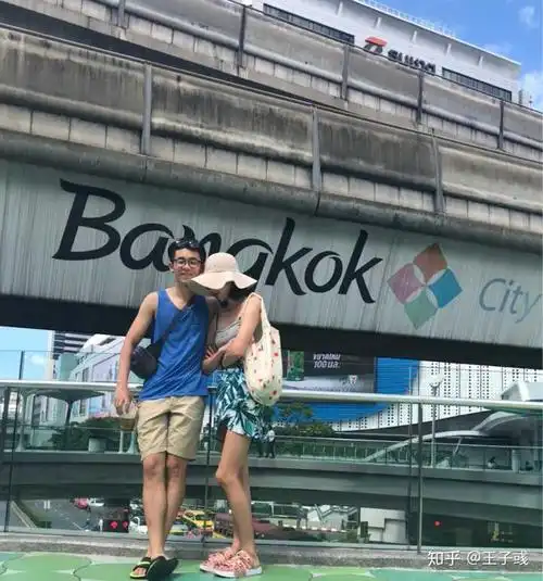 一米七的女孩子和一米八的男孩子在一起什么体验?