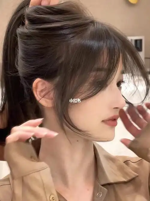 方圆脸八字刘海