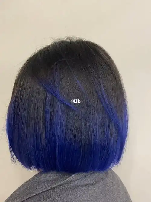 黑茶色渐变蓝色,你能接受那它就很香!