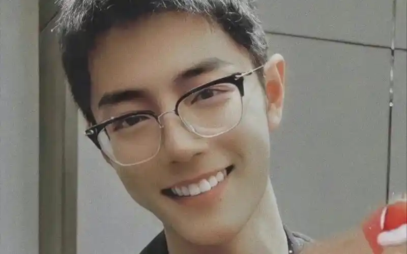 [肖战]"肖战的笑容可以融化世间的一切"