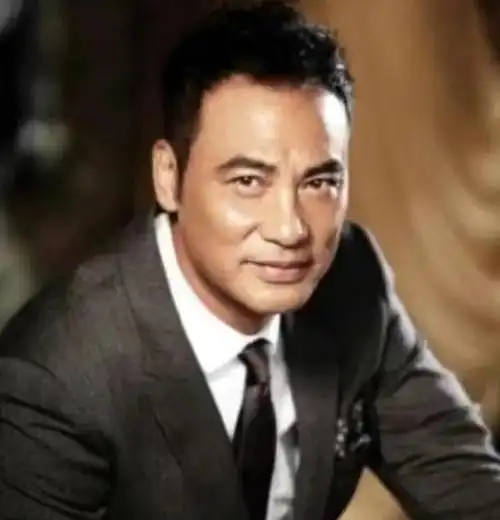 演员任达华:娶小12岁的美妻琦琦,为爱丁克,50岁得女泪流满面