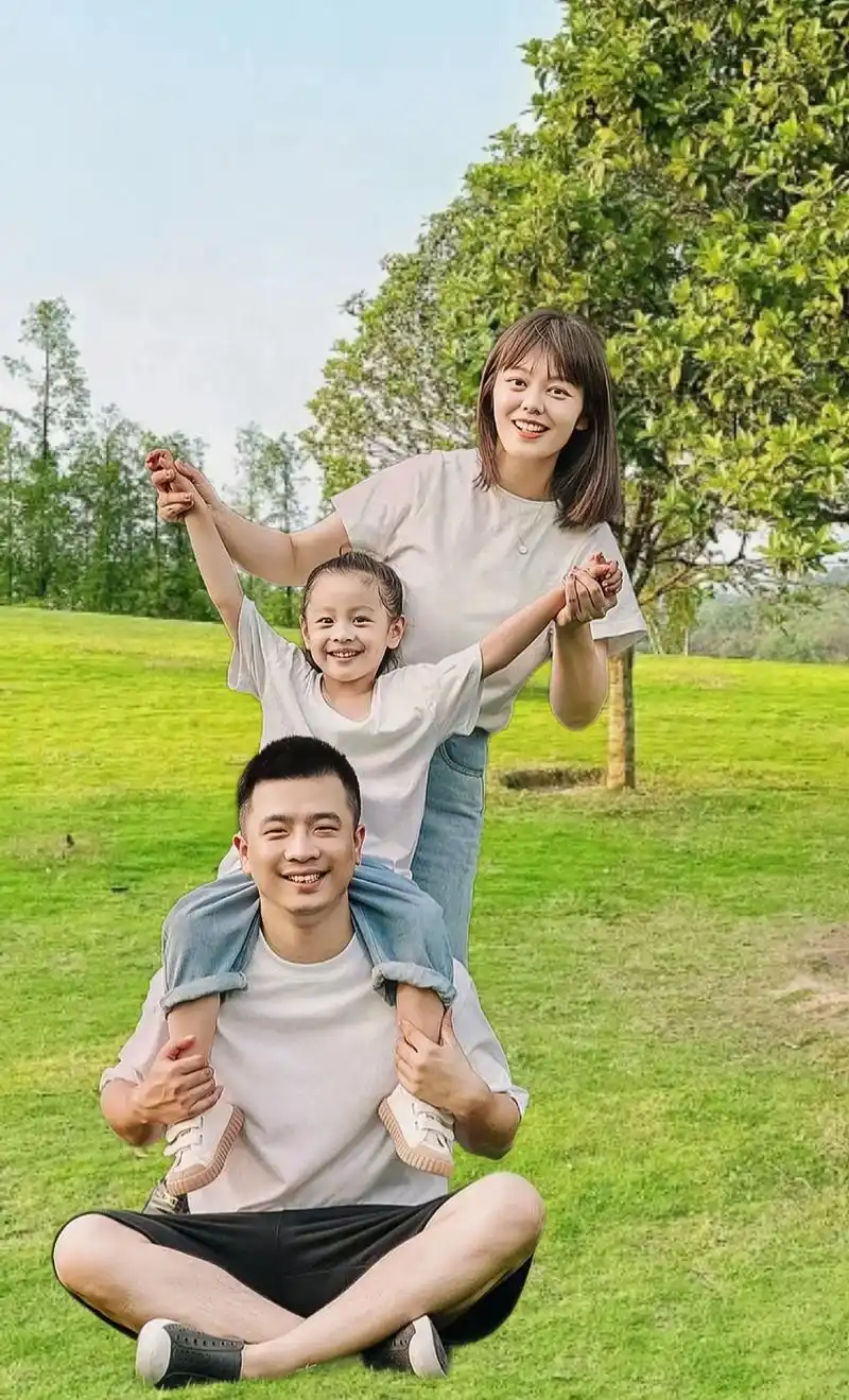 三口之家拍照姿势.相亲相爱的一家人#全家同框 #瞧这一家子 - 抖音