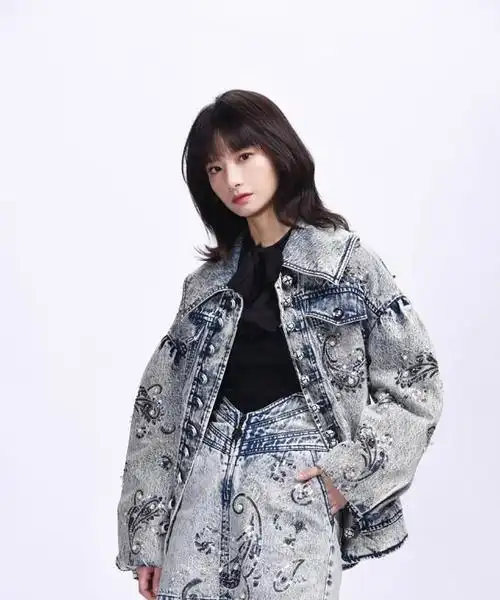 时代的眼泪!苏妙玲十年后重回舞台,冯提莫翻唱经典歌曲