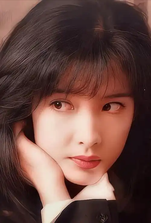 周慧敏无数人的三代回忆80后的床前贴满了她的海报