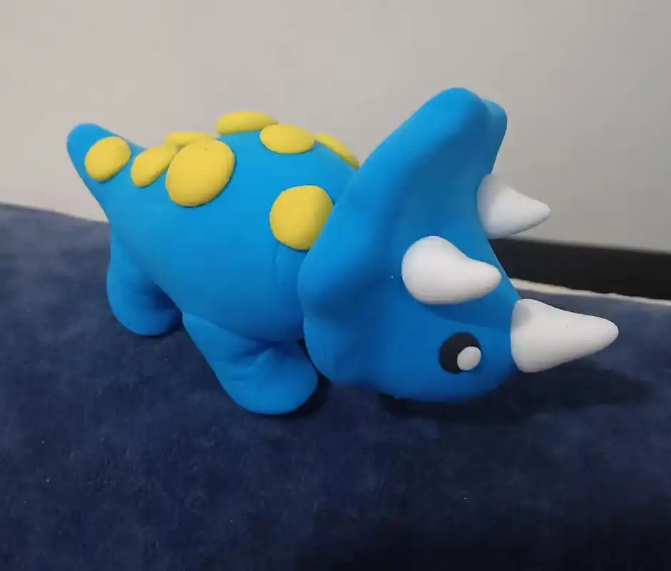 纯手工捏剧三角龙一一作者朱灿霖罗10岁