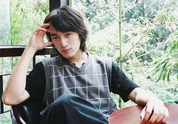 看看年轻时的他们,才明白什么叫真正的"小鲜肉"