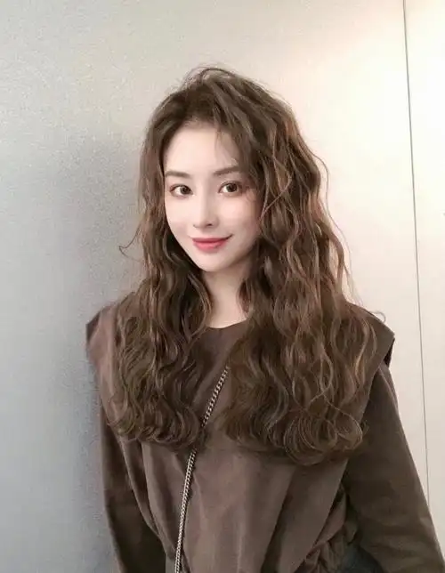 女生无法拒绝的蛋蛋卷小卷发,卷发图片,发型图片