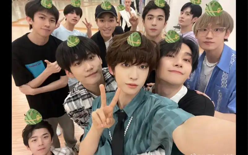 into1 /团粉  放大理解图片意思