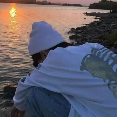 男生头像简单干净霸气