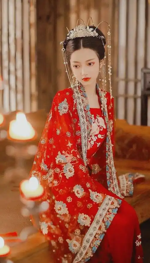 超好看的古风红衣小姐姐