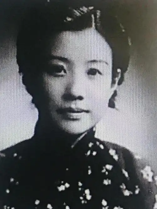 杜月笙5位夫人结局大不同原配幽禁两位客死他乡仅一位善终