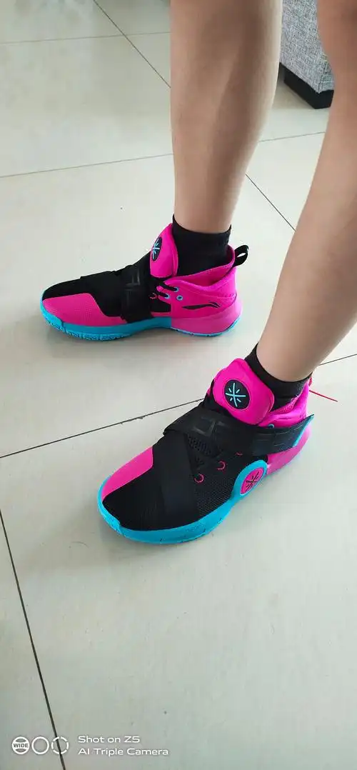 请问大伙:松下李宁全城7最后一舞篮球鞋究竟怎么样,真实使用感受揭秘!