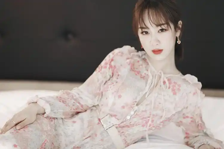 杨紫美图你是我的喜不自胜