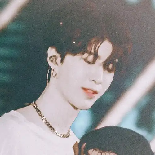 8月14日 15:54   关注  基头 情头 情侣头像 皇权富贵 丞昊 评论