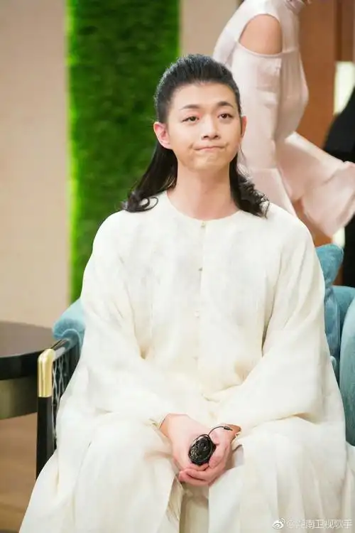 男生留披肩长发你们怎么看? - 知乎