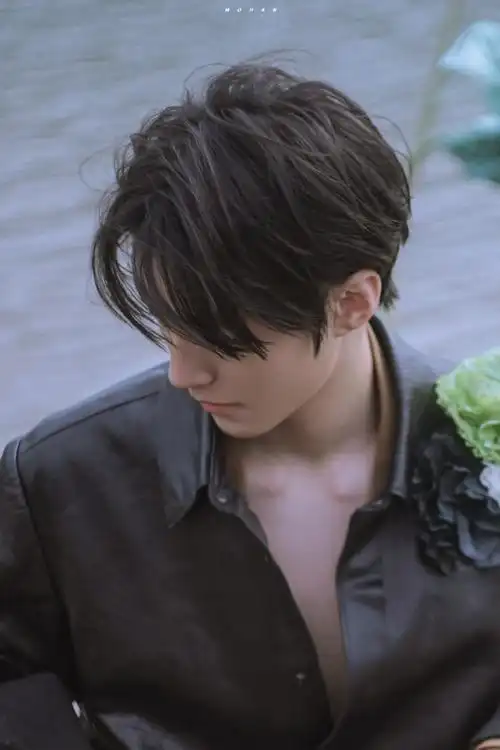 可以单独出道的锁骨#王俊凯的名品锁骨必须有姓名!