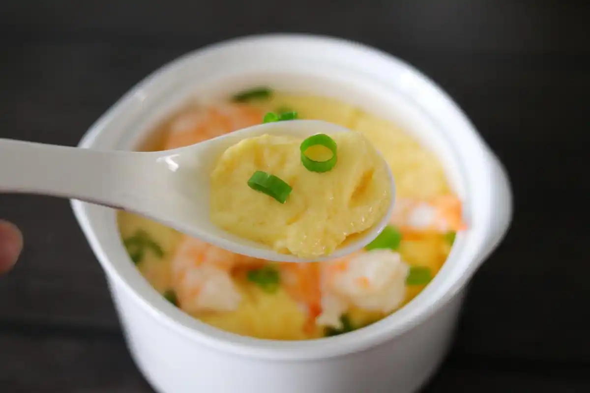 虾仁蒸蛋最简单的做法,不用过滤不加盖,鲜嫩无比,小白一看就会