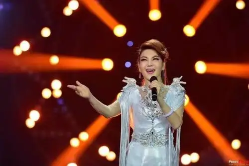 乌兰图雅 | 火辣辣的情歌 盛夏唱响昆艺!