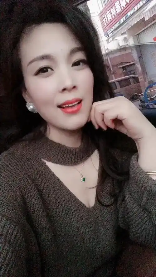 别人的老婆好却没有想过自己的老婆也被别人惦记在别人眼里也是一个宝