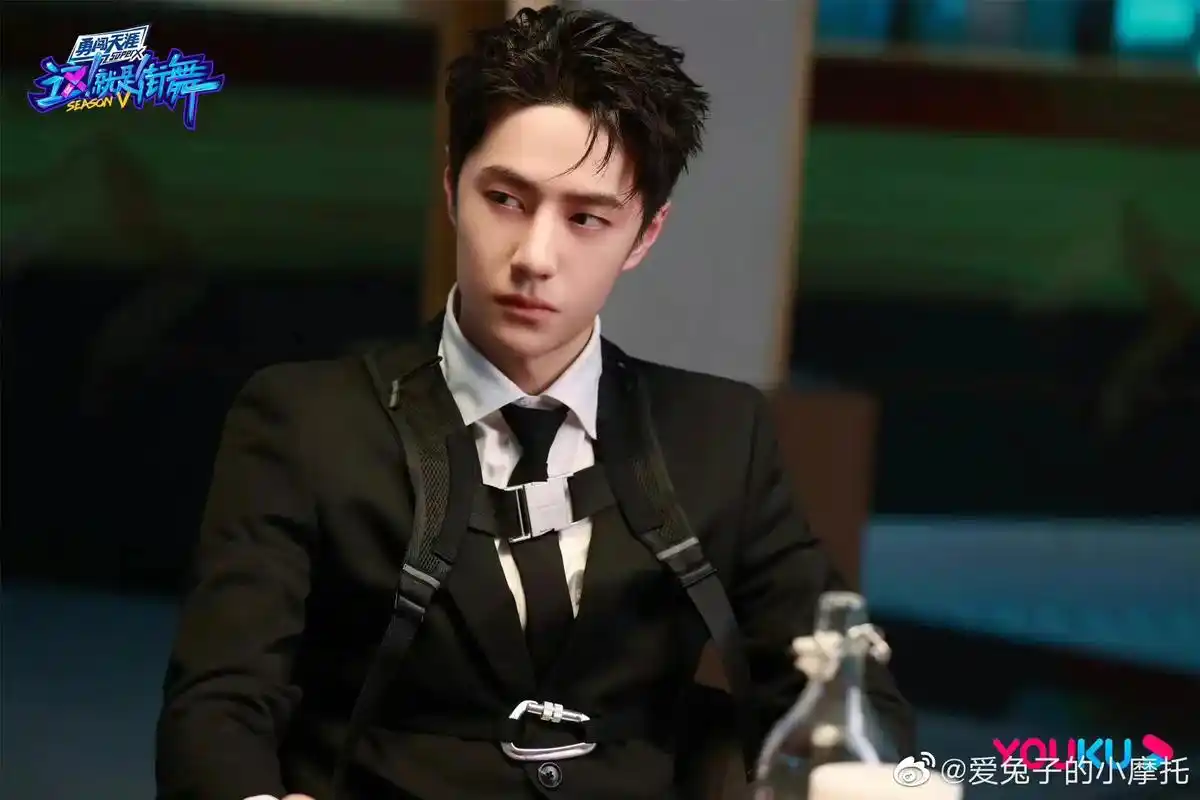 #王一博这就是街舞5 #王一博 #西装杀 #肖战 这周6 - 抖音