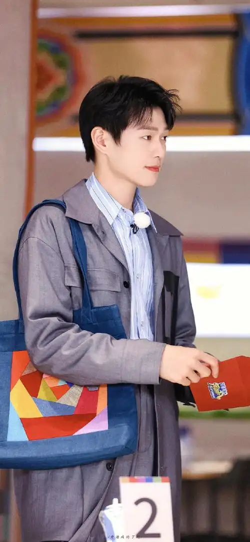 99989995魏大勋×壁纸18p#魏大勋红了真好#92#魏大勋帅得