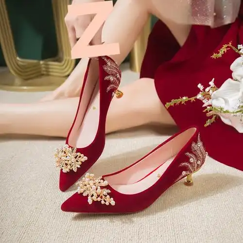 红色婚鞋2024年春夏新款婚纱秀禾两穿新娘鞋3cm低跟高跟鞋女细跟