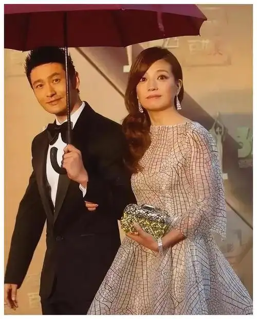 明星绯闻不休伦理观虚无无底线的行为尽显荒诞古怪