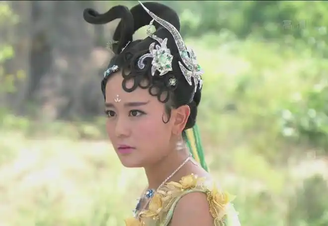 《剑侠》中海陆扮演银黛,虽然是一只妖精,却十分的重情重义,与神仙