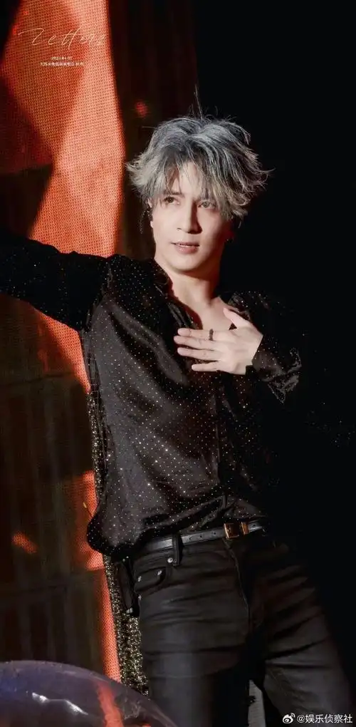 #薛之谦巡演官宣呼和浩特站##薛之谦官宣呼和浩特演唱会#