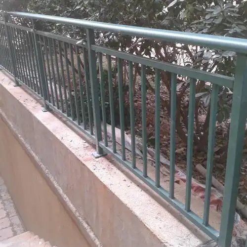 惠门锌钢阳台栏杆生产厂家 无焊点加工