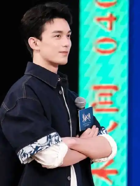 吴磊《草木人间》路演路透小合集|吴磊|路透|草木人间_新浪新闻