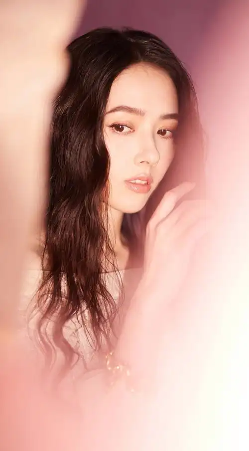 郭碧婷品牌活动宣传美图