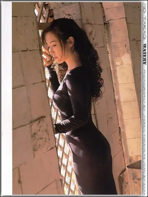 如何评价《迪迦奥特曼》里的居间惠队长?