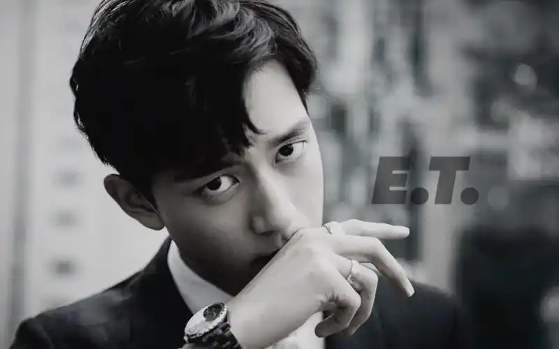 韩商言混剪李现踩点这个能让人忽略脚臭的男人到底有多迷人