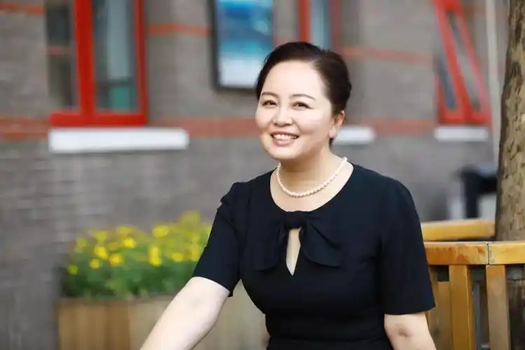 专访「明星校长」辛颖:办"尝试 一切可能"的教育