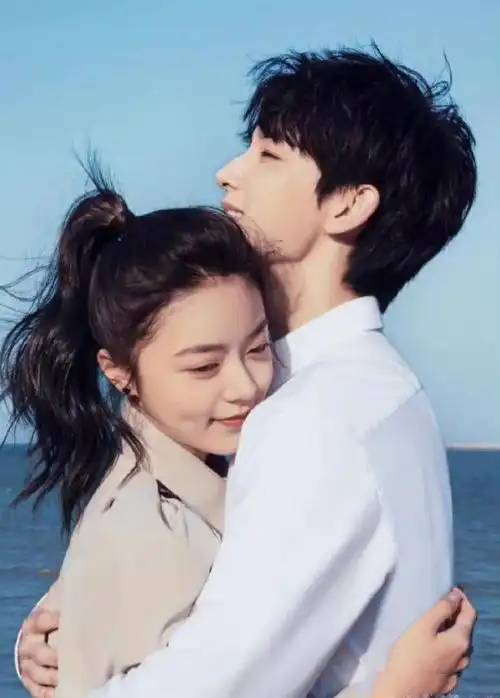 郭俊辰赵今麦海边氛围大片甜爆郭俊辰赵今麦私下真实关系大揭秘