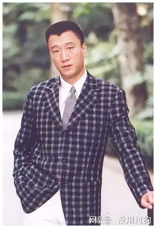 丁嘉丽未婚先孕4次堕胎婚内出轨与孙红雷姐弟恋被唾弃