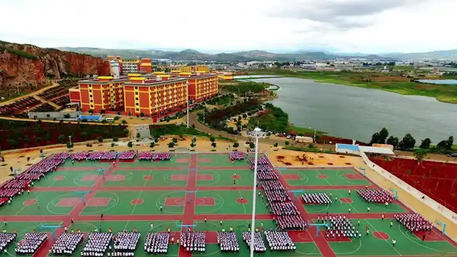 云南建水实验中学曾多次被罚_凤凰网视频_凤凰网