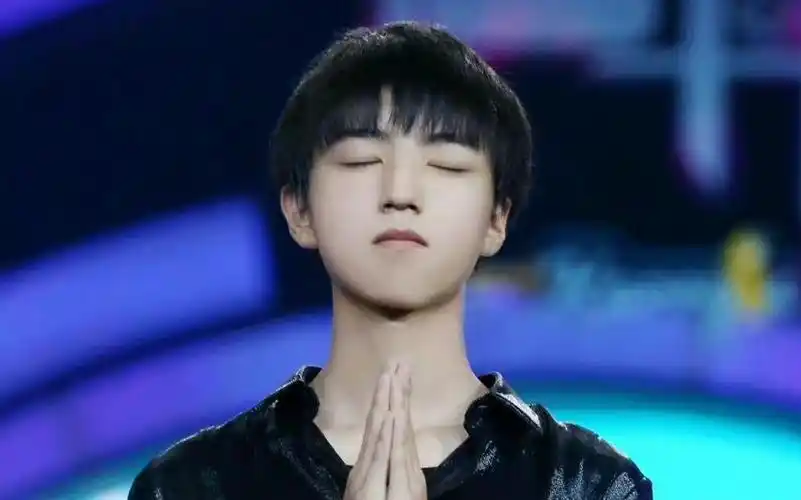 【王俊凯】许愿永远是双手合十的小朋友,愿望一定会实现的