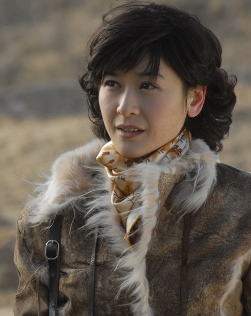 演员甄锡:当红时嫁大众男神黄海冰,8年生一双儿女,越活越美丽_腾讯