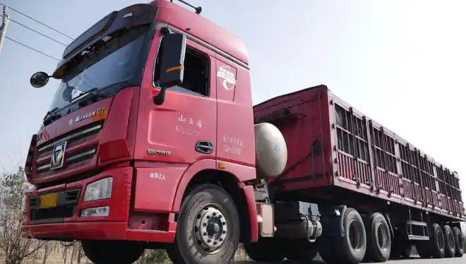 凯源贸易作为当地知名物流企业之一,积极深入贯彻落实国家"双碳目标"