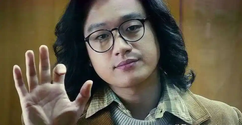 的神枪手,《中国合伙人》的放荡不羁的浪子,《冰河追凶》的热血刑警