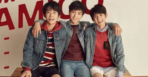 少年有梦!tfboys 出道四周年快乐