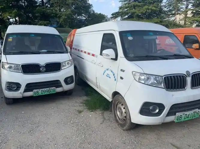 深圳市货拉拉租车摆摊车微面中面租面包车深圳宝安